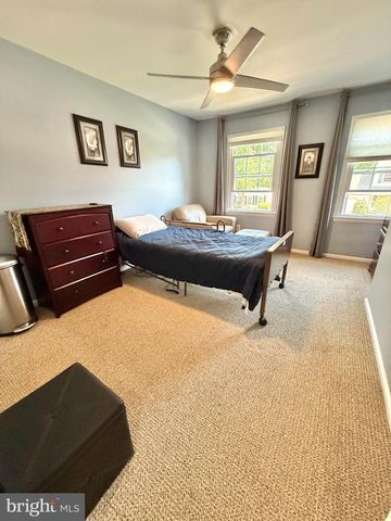 6160 LUCAS POND CT, Burke, VA 22015