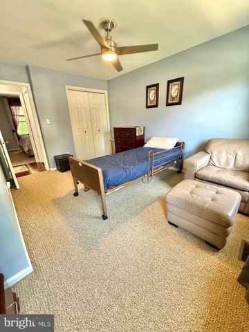 6160 LUCAS POND CT, Burke, VA 22015