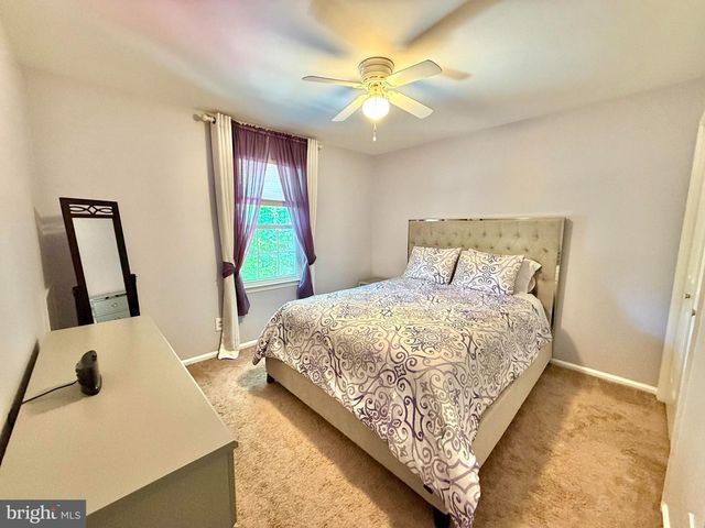 6160 LUCAS POND CT, Burke, VA 22015