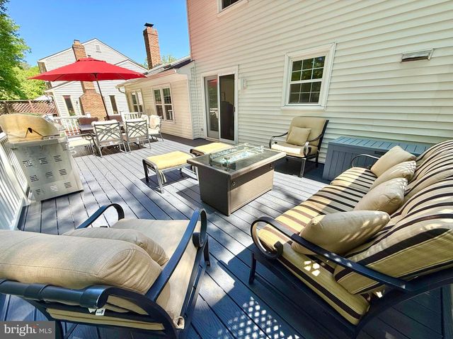 6160 LUCAS POND CT, Burke, VA 22015