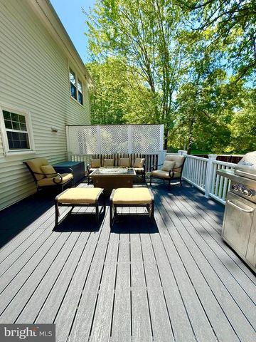 6160 LUCAS POND CT, Burke, VA 22015