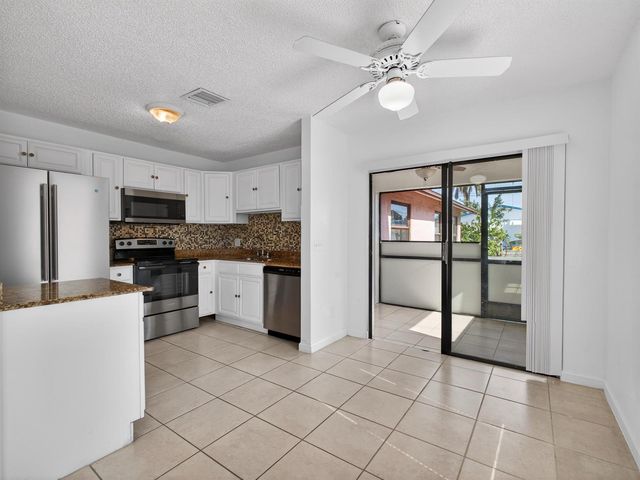 2548 Ida Way, West Palm Beach, FL 33415