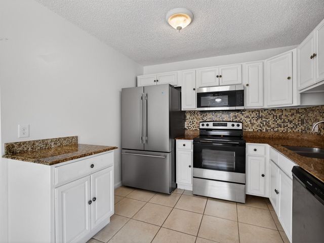 2548 Ida Way, West Palm Beach, FL 33415