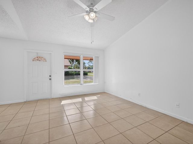 2548 Ida Way, West Palm Beach, FL 33415