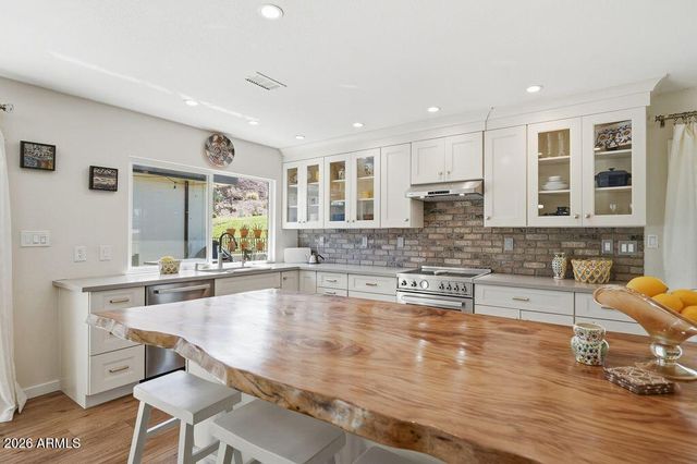 6043 E LEWIS Avenue, Scottsdale, AZ 85257