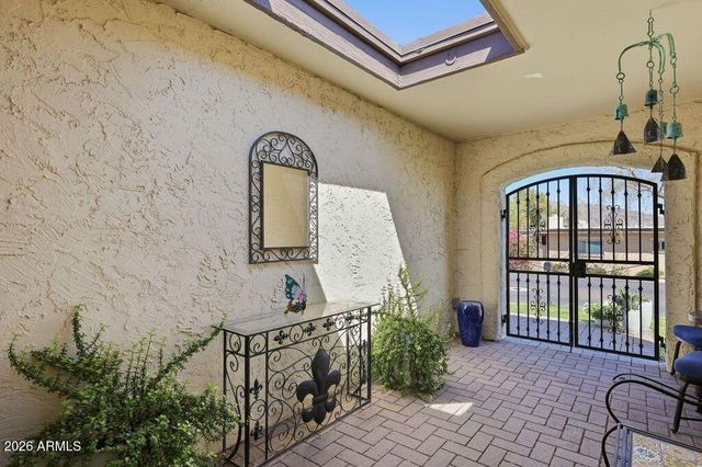 6043 E LEWIS Avenue, Scottsdale, AZ 85257