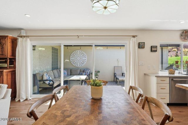 6043 E LEWIS Avenue, Scottsdale, AZ 85257