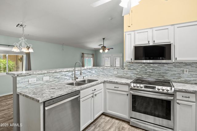 10328 E EL MORO Circle, Mesa, AZ 85208
