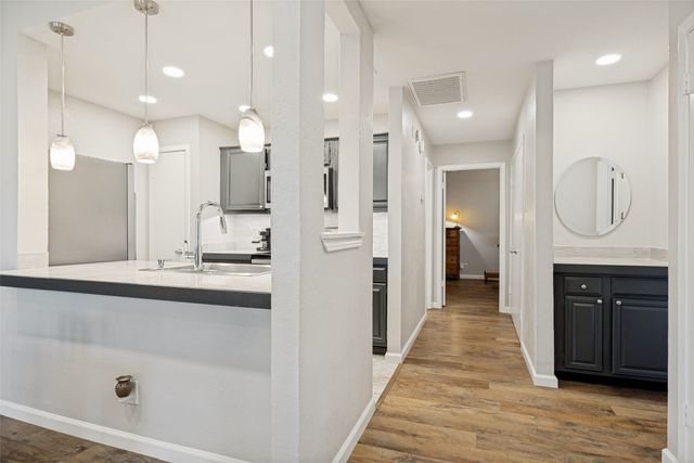 8601 Park Lane 323, Dallas, TX 75231