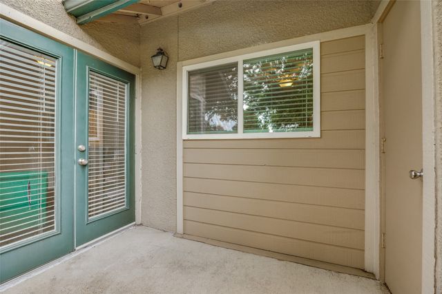8601 Park Lane 323, Dallas, TX 75231