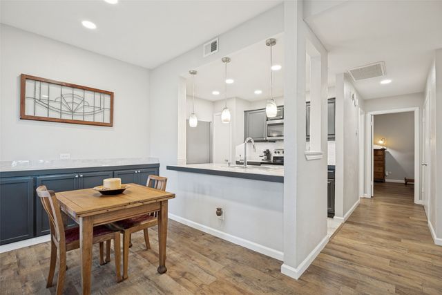8601 Park Lane 323, Dallas, TX 75231