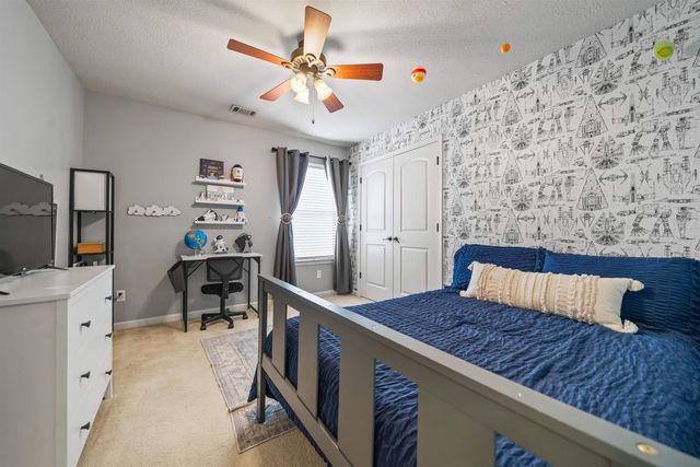 385 GARDEN SPRINGS DR, Oakland, TN 38060