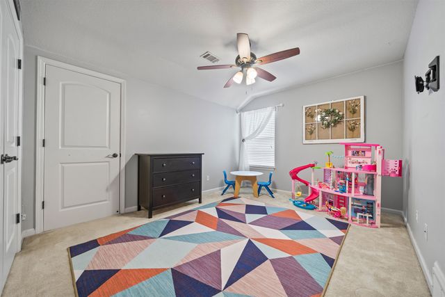385 GARDEN SPRINGS DR, Oakland, TN 38060