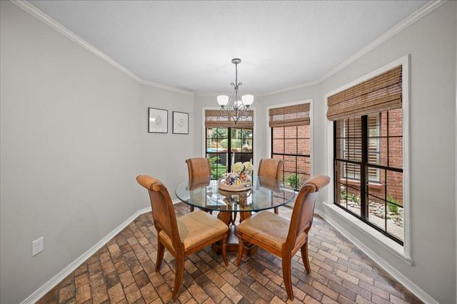 24 Cove Ln., Hattiesburg, MS 39402