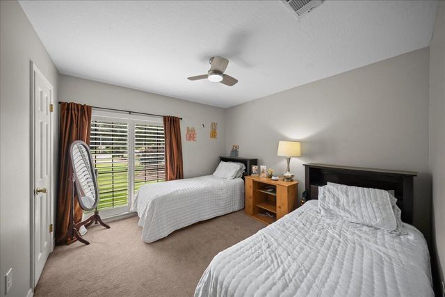 24 Cove Ln., Hattiesburg, MS 39402