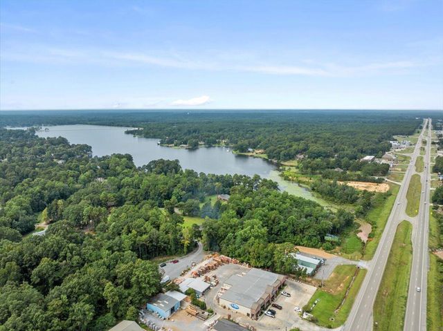 24 Cove Ln., Hattiesburg, MS 39402