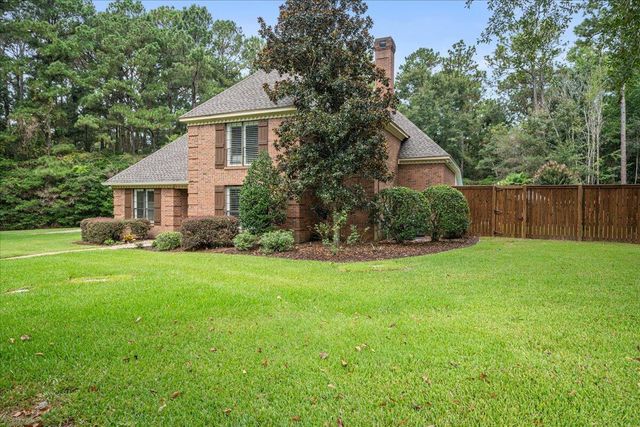 24 Cove Ln., Hattiesburg, MS 39402