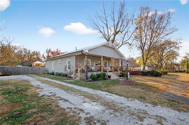 312 E Lee Street, Nevada, MO 64772