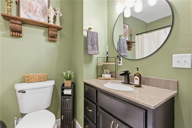 312 E Lee Street, Nevada, MO 64772