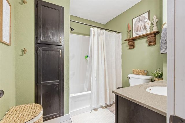 312 E Lee Street, Nevada, MO 64772