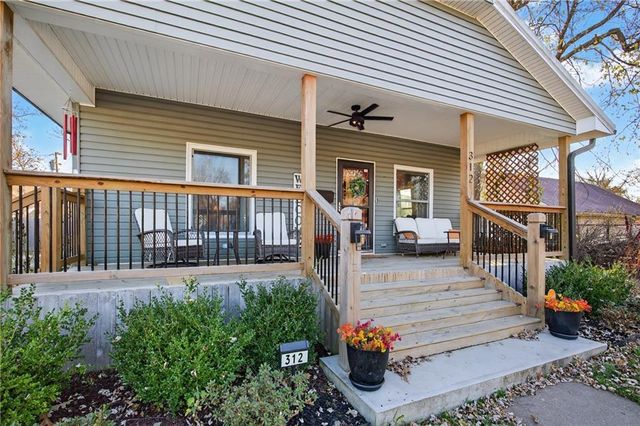 312 E Lee Street, Nevada, MO 64772