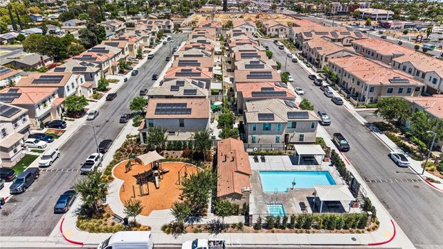 963 W Clover Avenue, Rialto, CA 92376