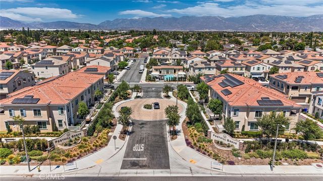 963 W Clover Avenue, Rialto, CA 92376