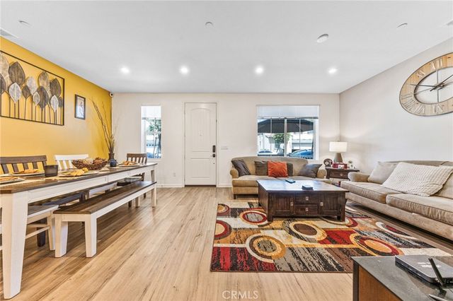 963 W Clover Avenue, Rialto, CA 92376