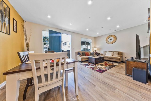 963 W Clover Avenue, Rialto, CA 92376