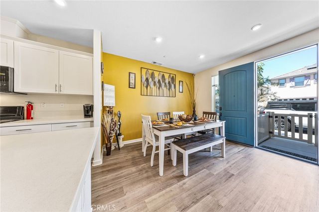 963 W Clover Avenue, Rialto, CA 92376