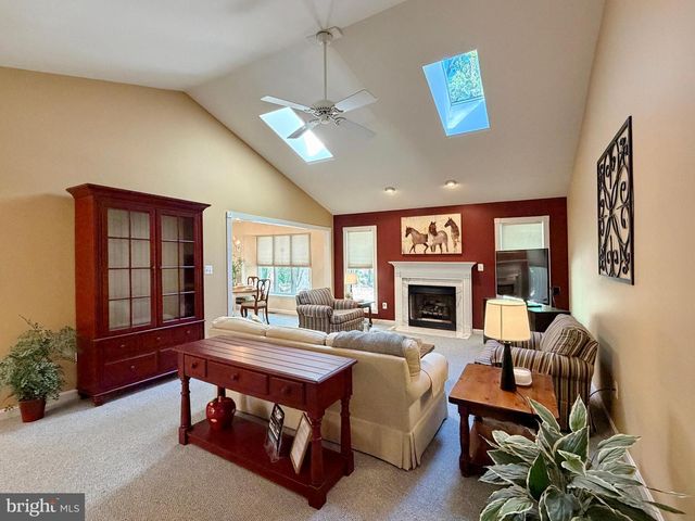 14890 IVANHOE CT, Issue, MD 20645