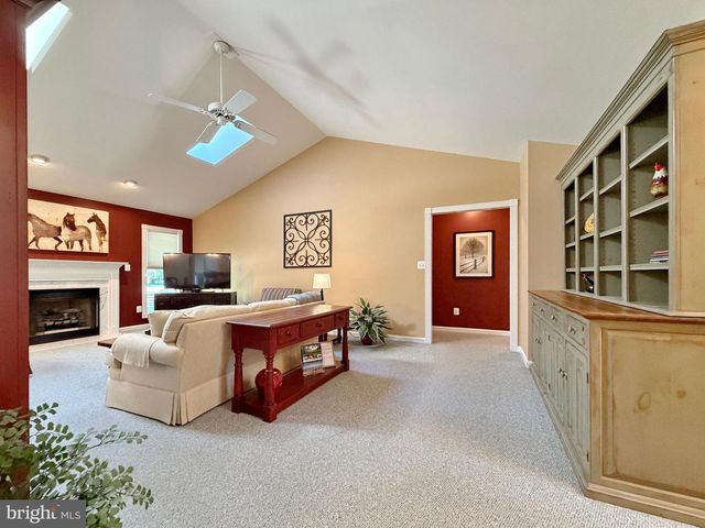 14890 IVANHOE CT, Issue, MD 20645