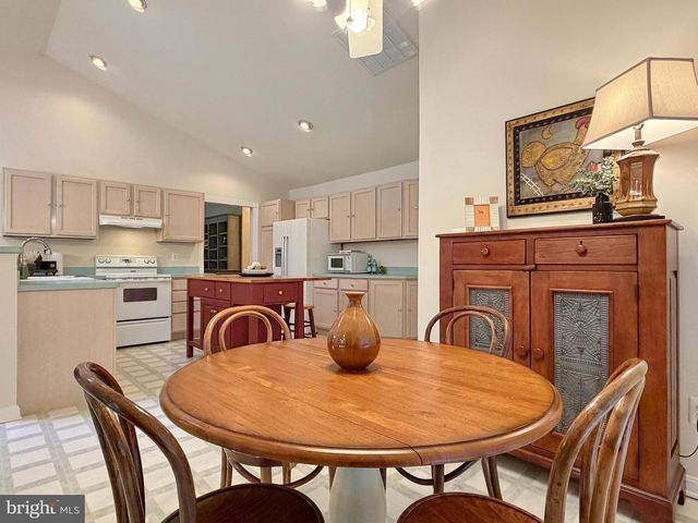 14890 IVANHOE CT, Issue, MD 20645
