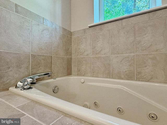14890 IVANHOE CT, Issue, MD 20645