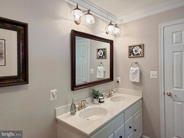 14890 IVANHOE CT, Issue, MD 20645
