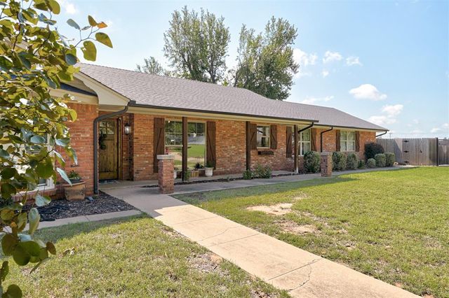 1301 Brookhaven Boulevard, Norman, OK 73072