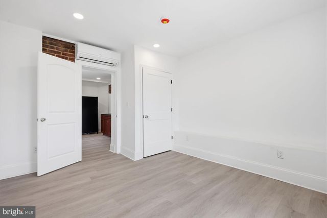 1820 PLUM, Philadelphia, PA 19124
