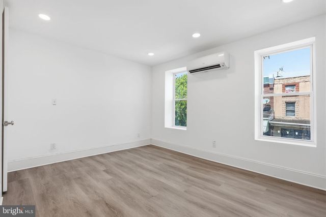 1820 PLUM, Philadelphia, PA 19124