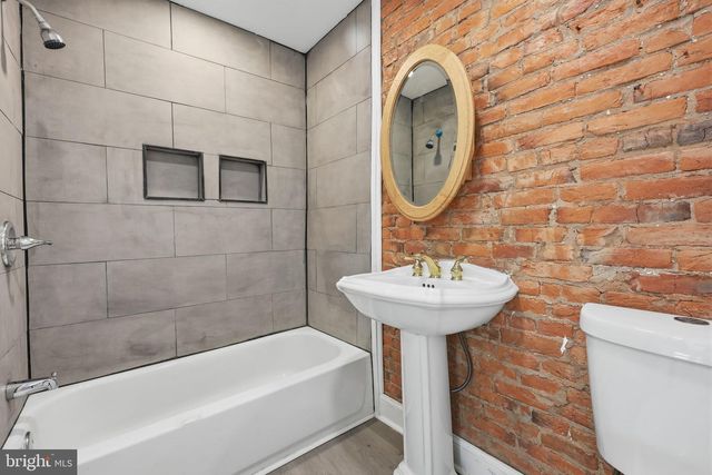 1820 PLUM, Philadelphia, PA 19124