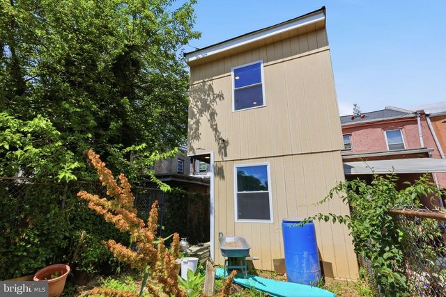 1820 PLUM, Philadelphia, PA 19124