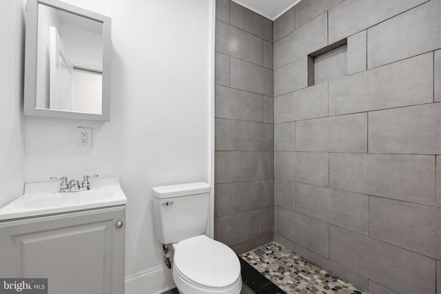 1820 PLUM, Philadelphia, PA 19124