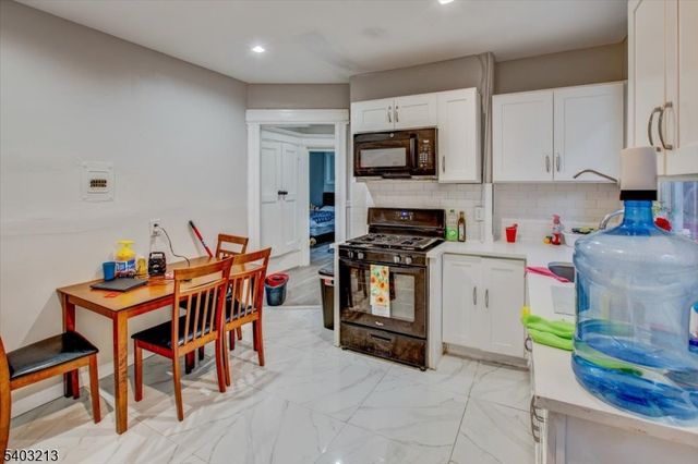 70 S 9Th St, Newark City, NJ 07107