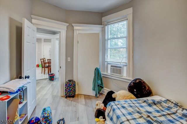 70 S 9Th St, Newark City, NJ 07107