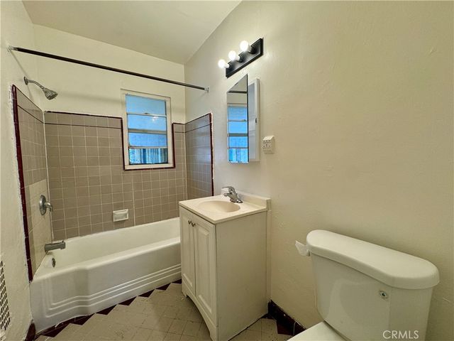 516 E Lomita Avenue 14, Glendale, CA 91205