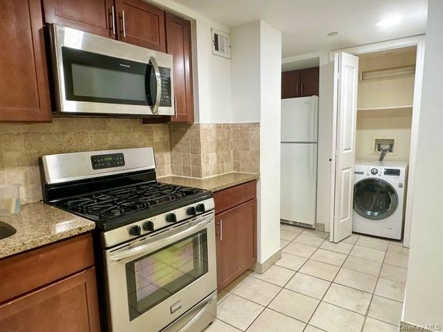 143-41 84th Drive 2A, Briarwood, NY 11435