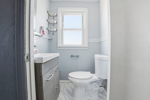 364 Tecumseh Street, Fall River, MA 02721