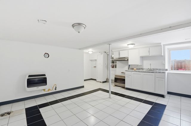 364 Tecumseh Street, Fall River, MA 02721