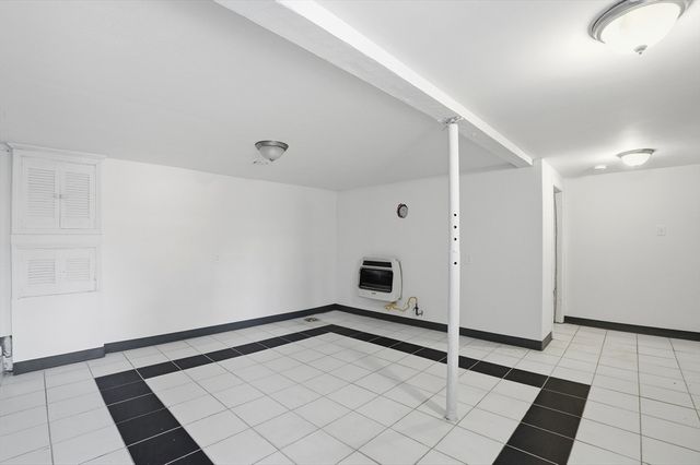 364 Tecumseh Street, Fall River, MA 02721