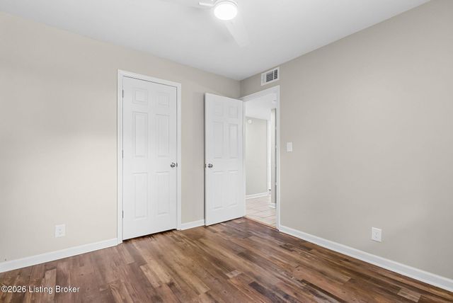 5005 Yaupon Ln, Louisville, KY 40213