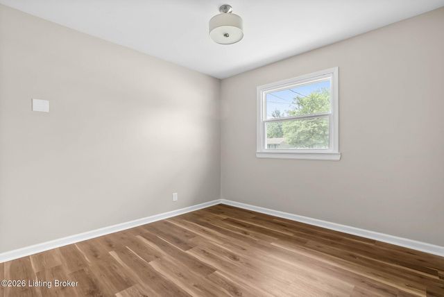 5005 Yaupon Ln, Louisville, KY 40213